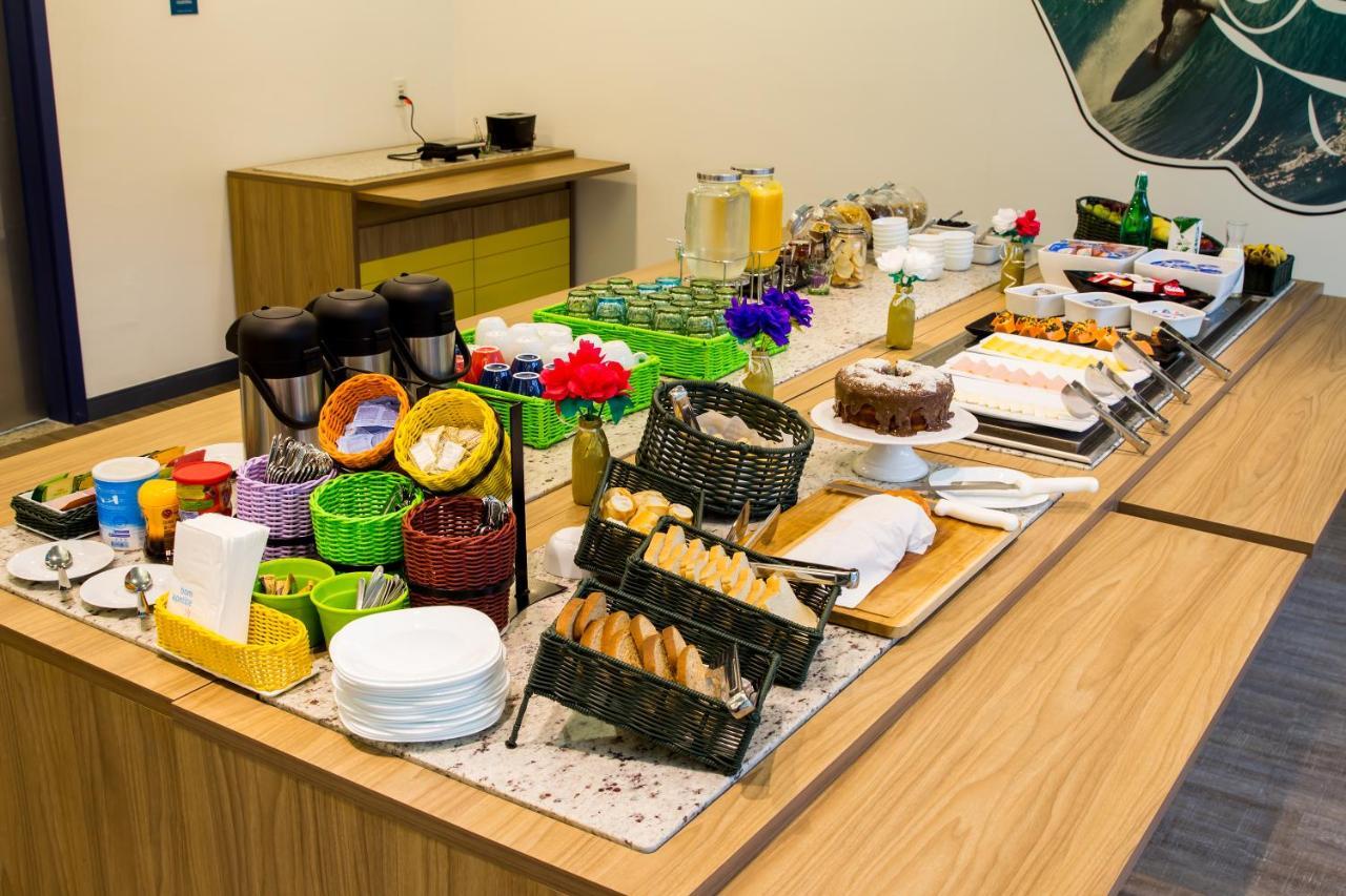 Delphin Surf Hotel Guarujá Eksteriør bilde